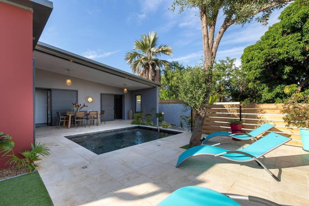 Villa Benjoin St-Pierre Piscine Chauffee Et Mer Saint Pierre Esterno foto