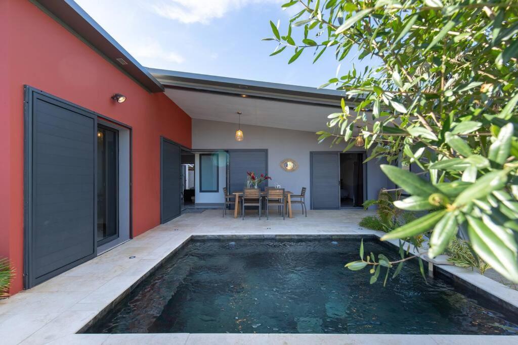 Villa Benjoin St-Pierre Piscine Chauffee Et Mer Saint Pierre Esterno foto